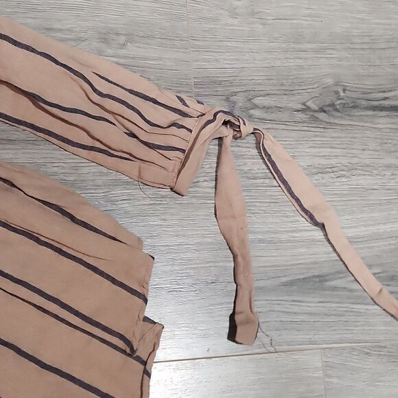 She + Sky Boho Taupe Navy Striped Tie Top - Picture 3 of 8